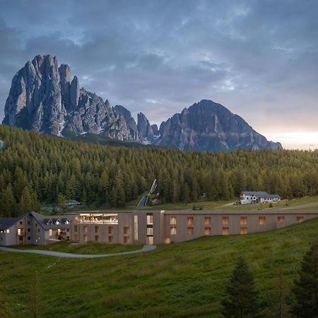 Отель Cendevaves Alpine Silence Santa Cristina Val Gardena Экстерьер фото