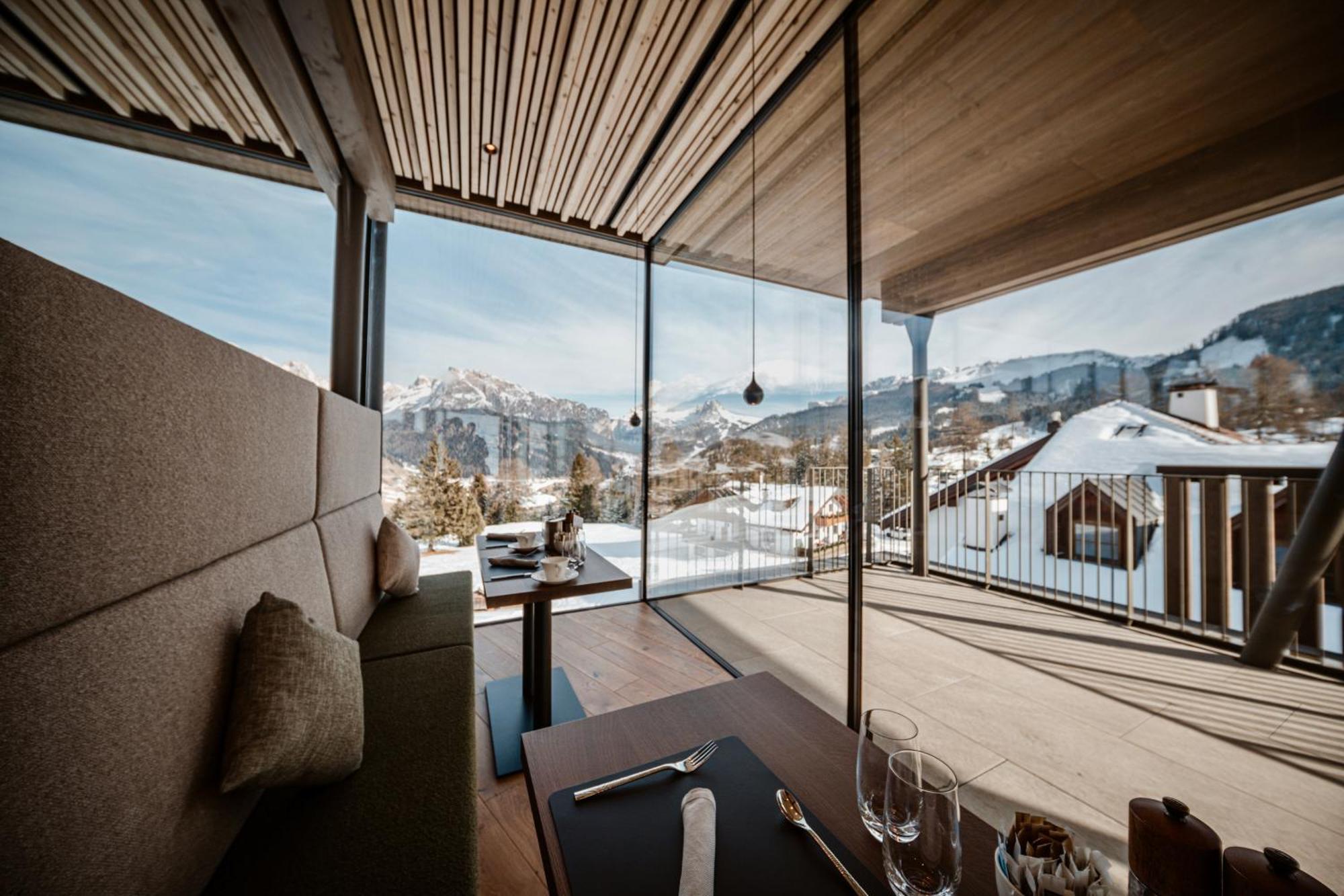 Отель Cendevaves Alpine Silence Santa Cristina Val Gardena Экстерьер фото