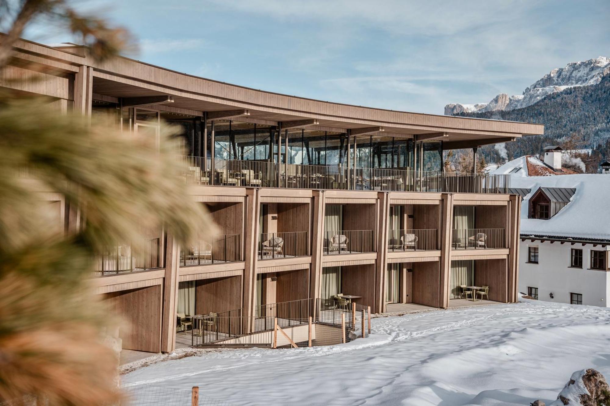 Отель Cendevaves Alpine Silence Santa Cristina Val Gardena Экстерьер фото
