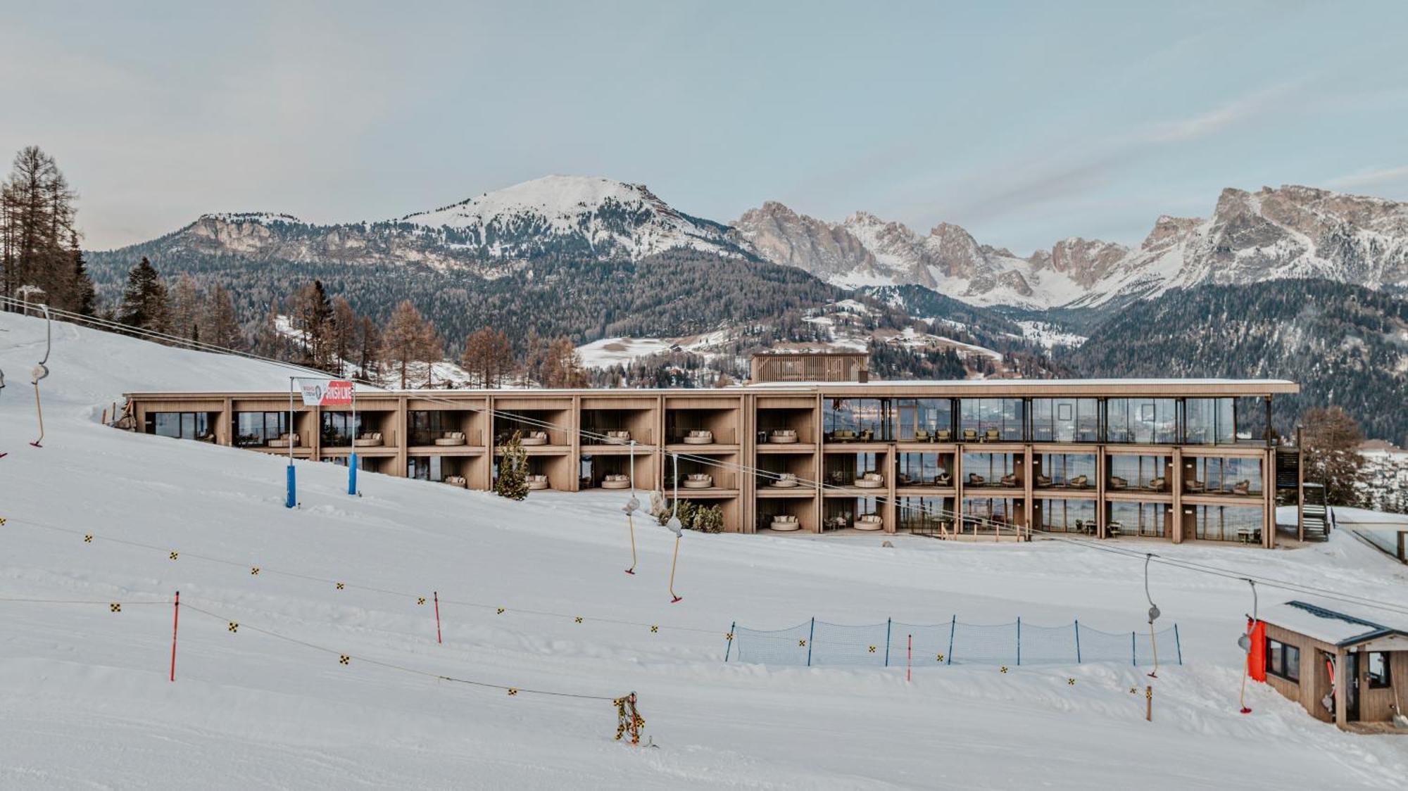 Отель Cendevaves Alpine Silence Santa Cristina Val Gardena Экстерьер фото