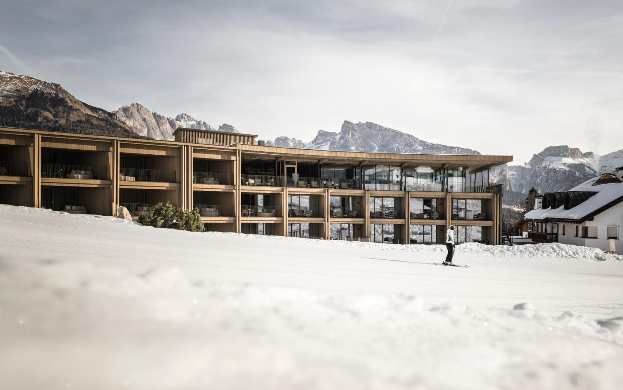 Отель Cendevaves Alpine Silence Santa Cristina Val Gardena Экстерьер фото